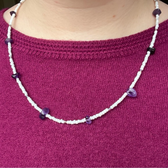 Amethyst Crystal Chip Purple & White Seed Bead Necklace - Picture 7 of 8